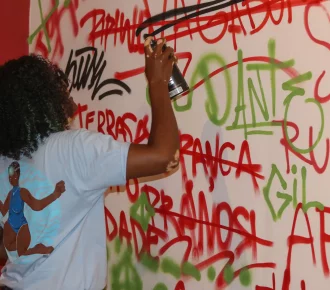 Exposição “Plantações de Autoestima” abre inscrições para oficinas gratuitas de graffiti e de outras técnicas artísticas